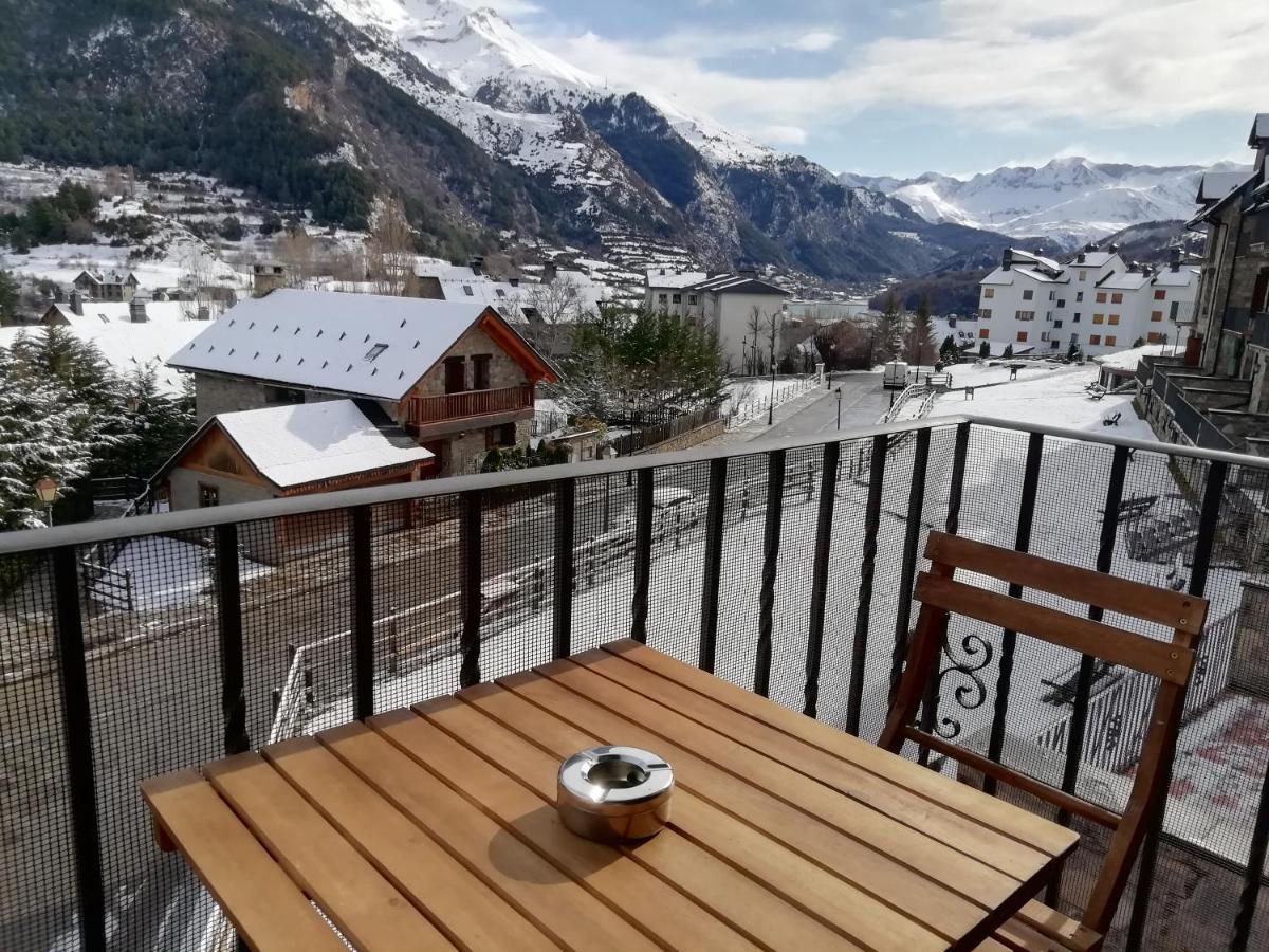 Apartamento Familiar Con Vistas Y Garage La Portiecha Apartment Sallent de Gállego Екстериор снимка